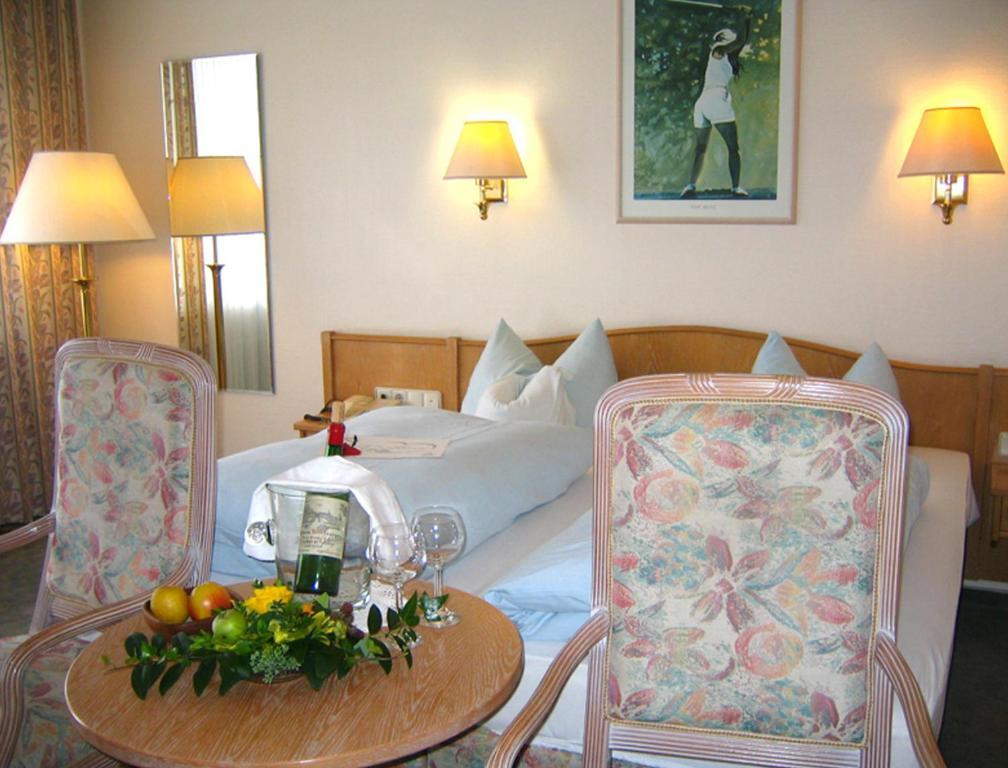 Landhotel Sonneneck - Breuna Im Naturpark Экстерьер фото